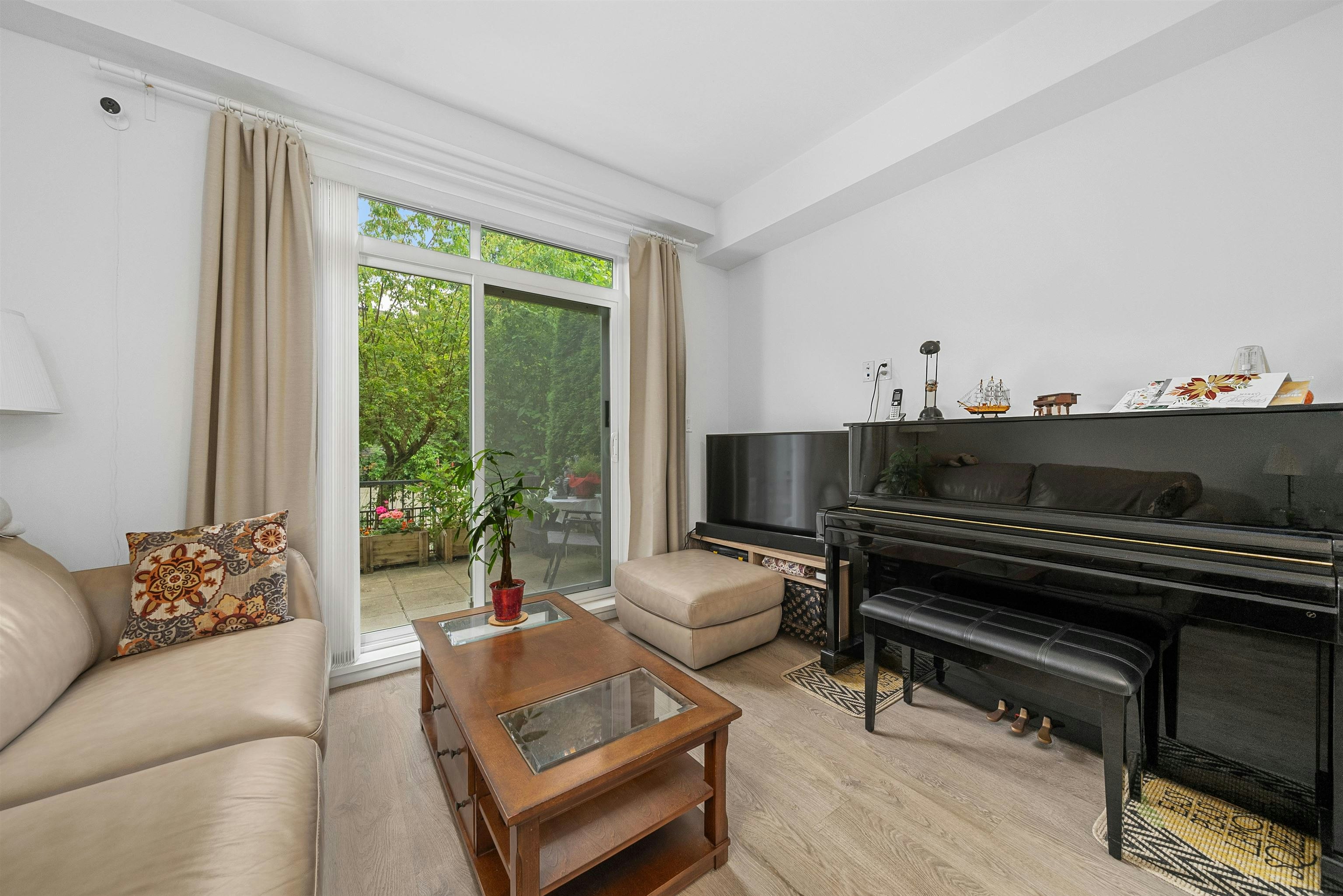 119-7250 18th Avenue, Burnaby, BC, V3N 1H3 - 3