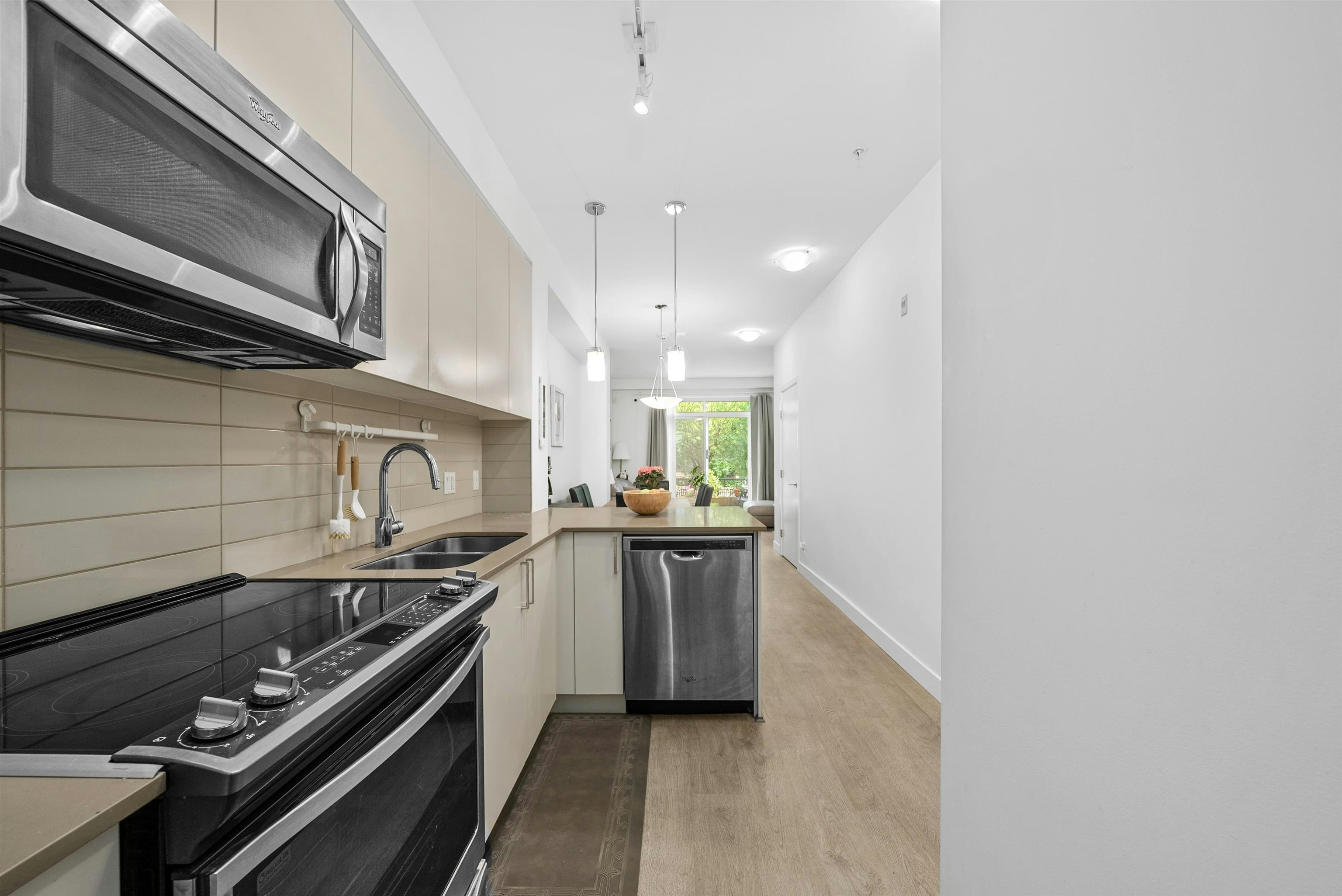 119-7250 18th Avenue, Burnaby, BC, V3N 1H3 - 9