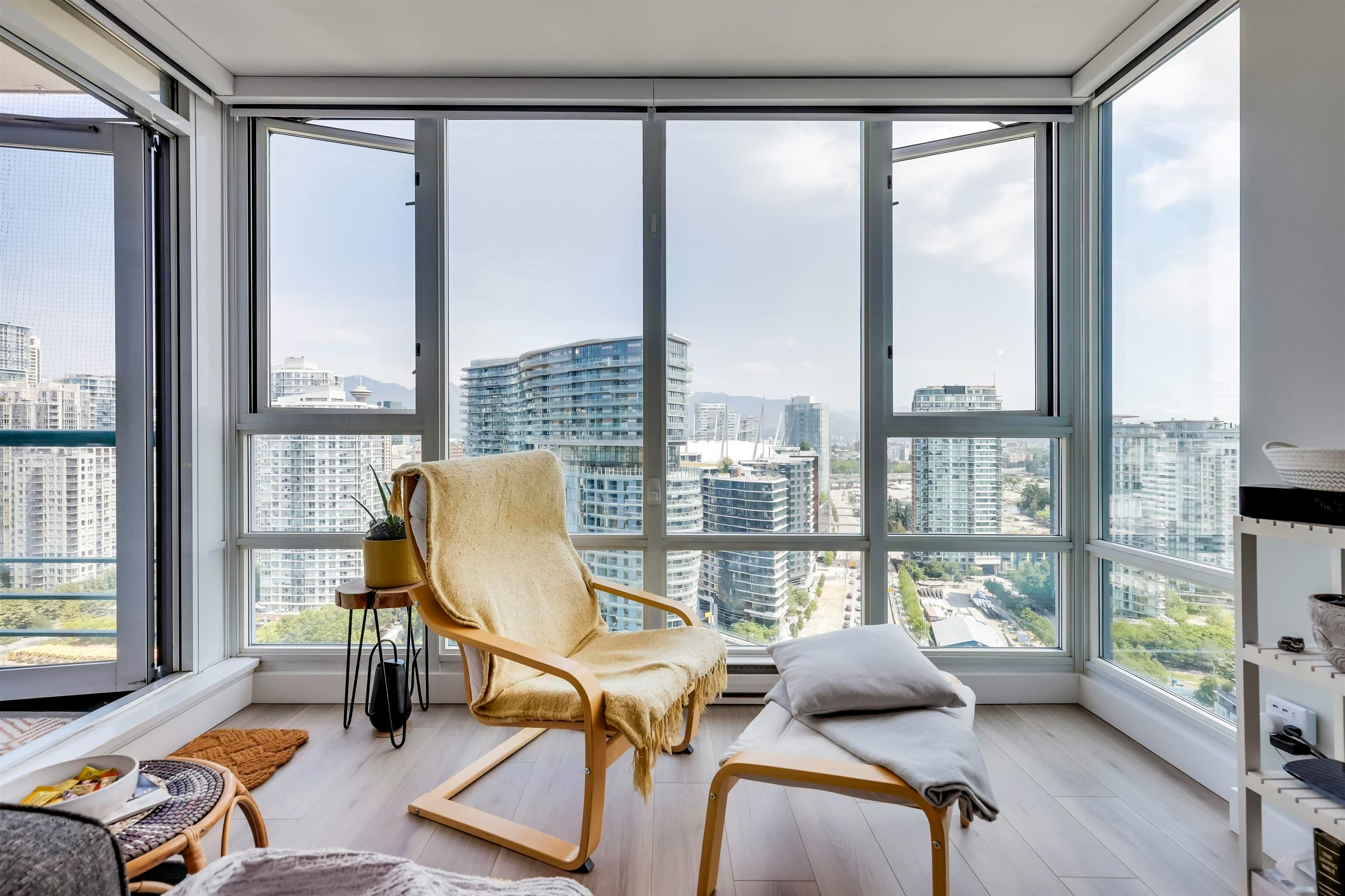 2802-1033 Marinaside Crescent - 3
