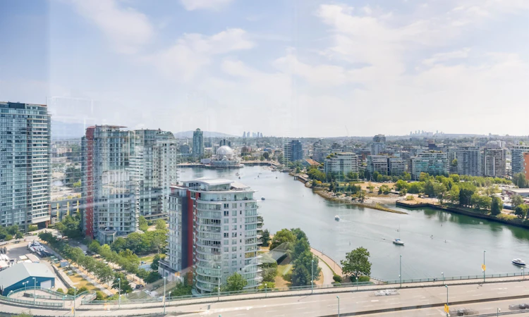 2802-1033 Marinaside Crescent