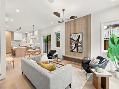 2-2509 Kitchener Street - 2