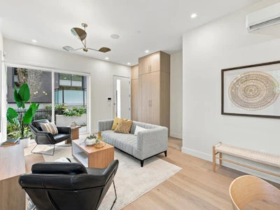 2-2509 Kitchener Street - 4
