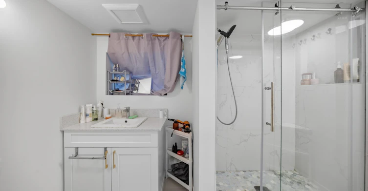 BSMT-38XX 20th Street, Vancouver, BC, V6S 1G2 - 6