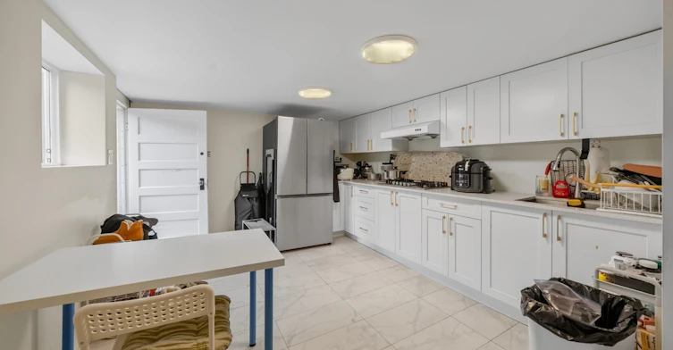 BSMT-38XX 20th Street, Vancouver, BC, V6S 1G2 - 3