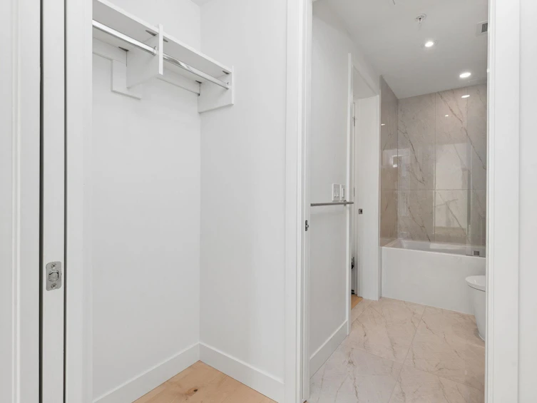 1004-135 E 13th Street, North Vancouver, BC, V7L 0J8 - 8