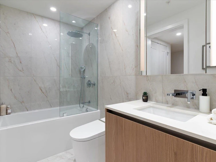 1004-135 E 13th Street, North Vancouver, BC, V7L 0J8 - 9