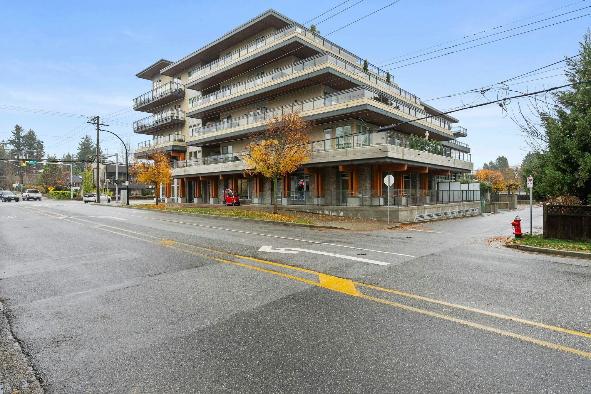 214-14022 North Bluff Road, Surrey, BC, V4B 3C3