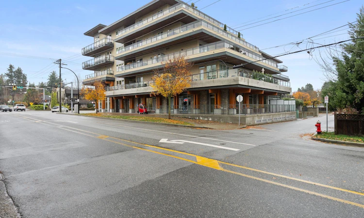 214-14022 North Bluff Road