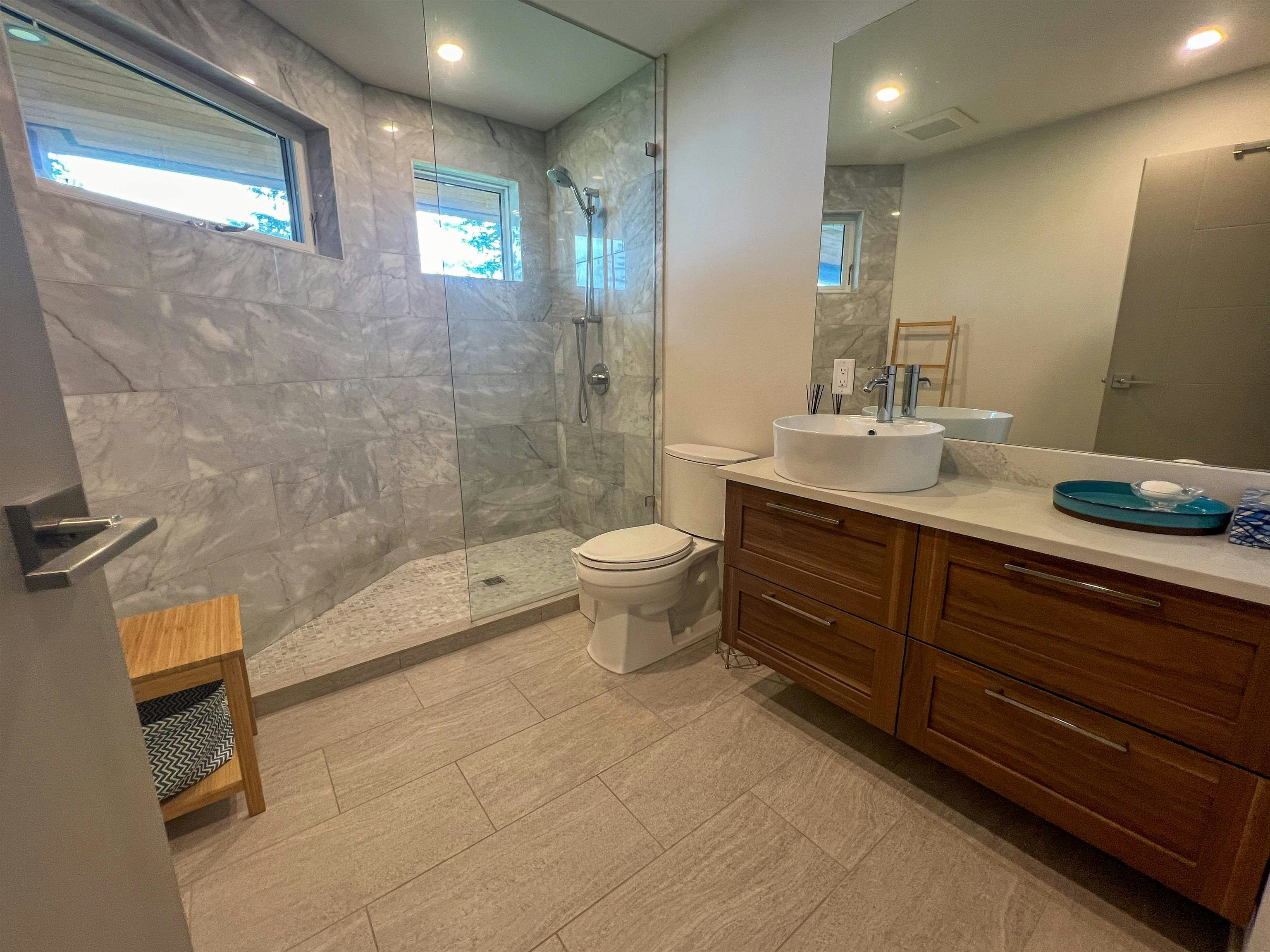 55xx Parthenon Place, West Vancouver, BC, V7W 2V7 - 2