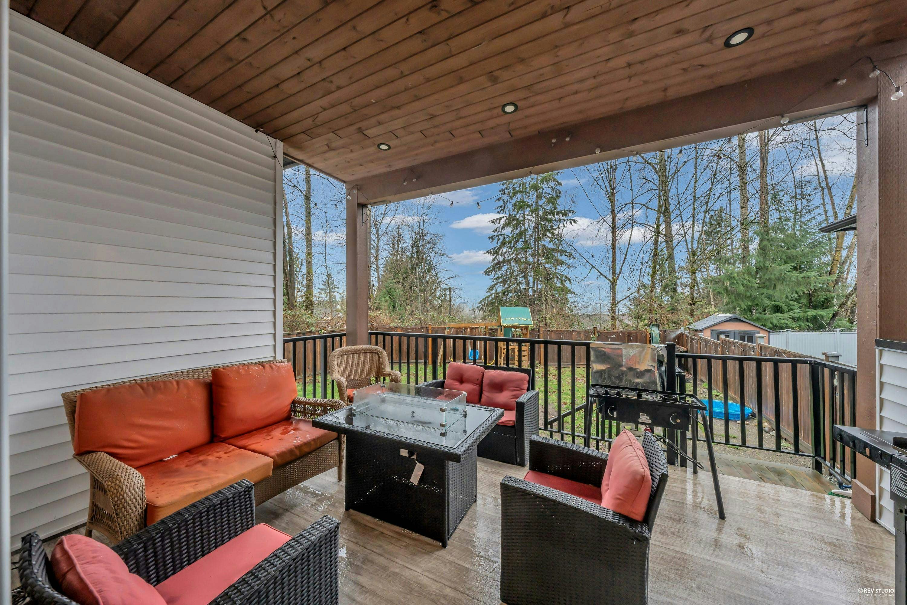 10509 Mcveety Street, Maple Ridge, BC, V2W 0K3 - 10