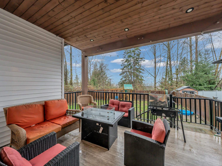 10509 Mcveety Street, Maple Ridge, BC, V2W 0K3 - 10