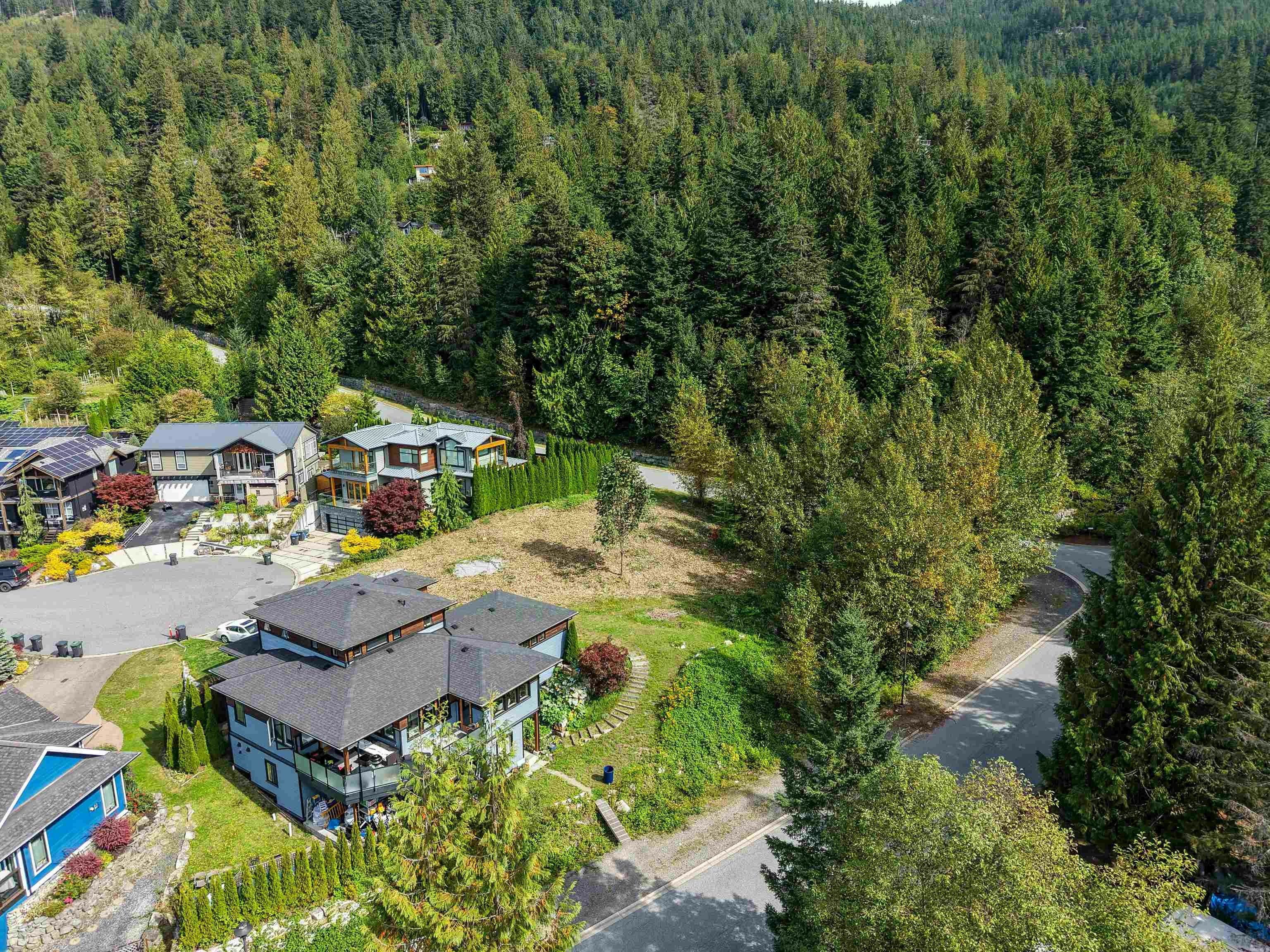 936 Thistle Place, Squamish, BC, V8B 1J2 - 15