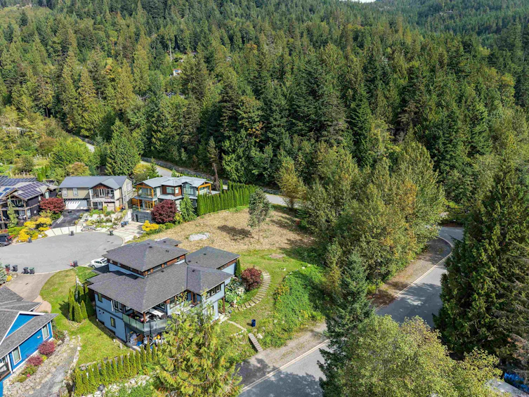 936 Thistle Place, Squamish, BC, V8B 1J2 - 15