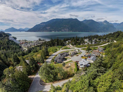 936 Thistle Place - 2