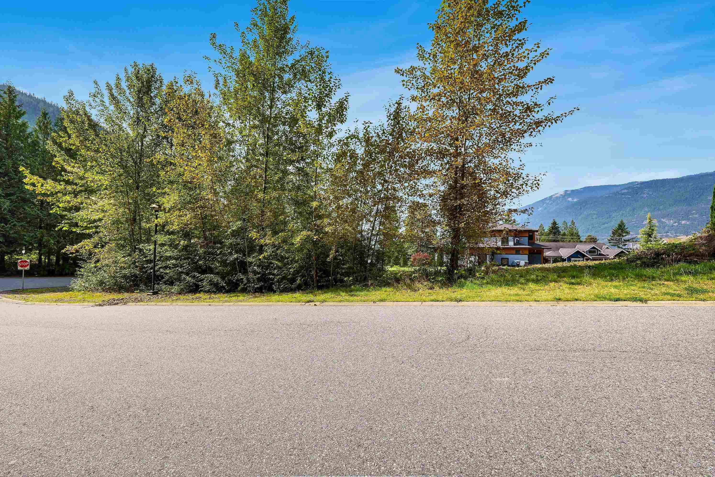 936 Thistle Place, Squamish, BC, V8B 1J2 - 10