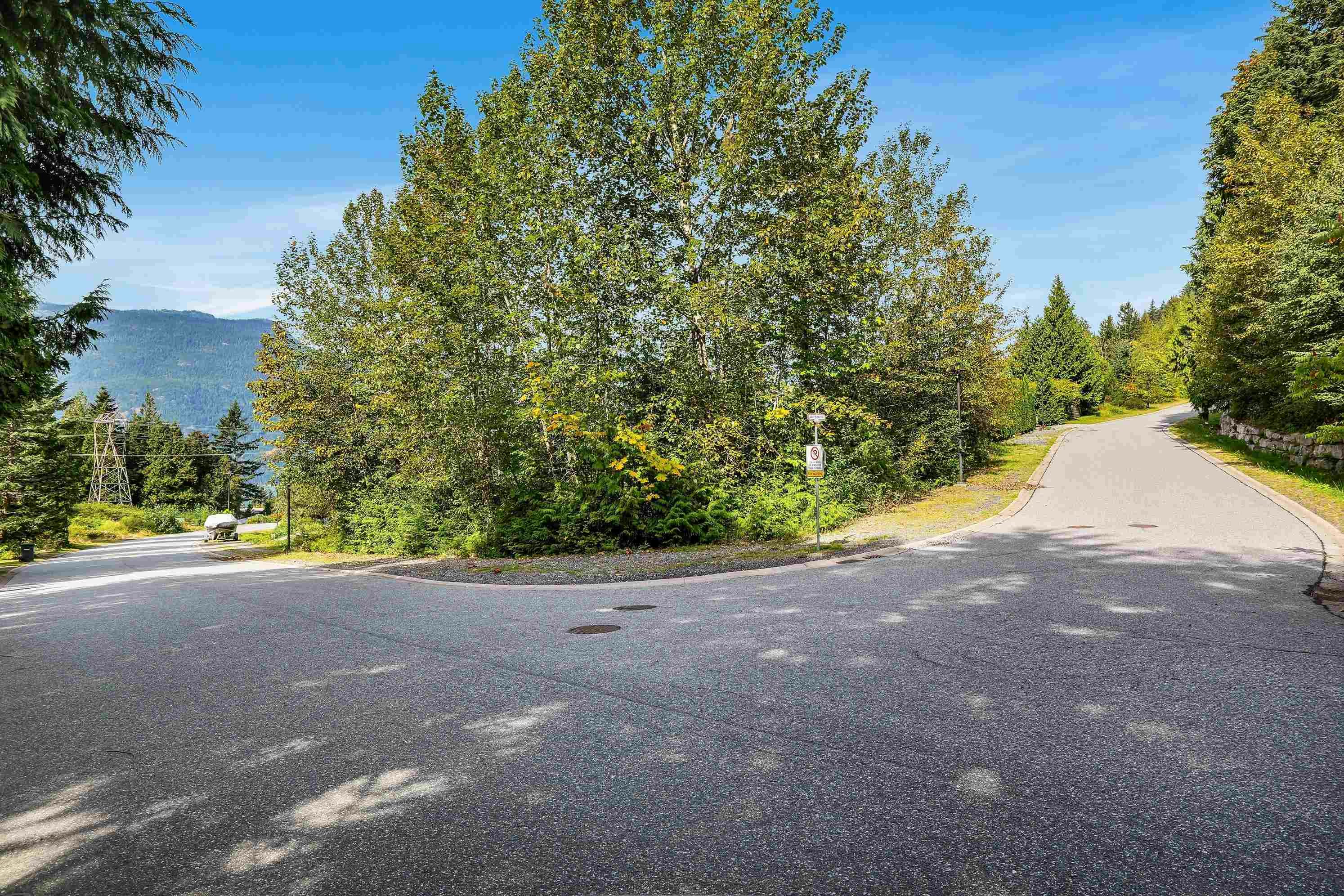 936 Thistle Place, Squamish, BC, V8B 1J2 - 11