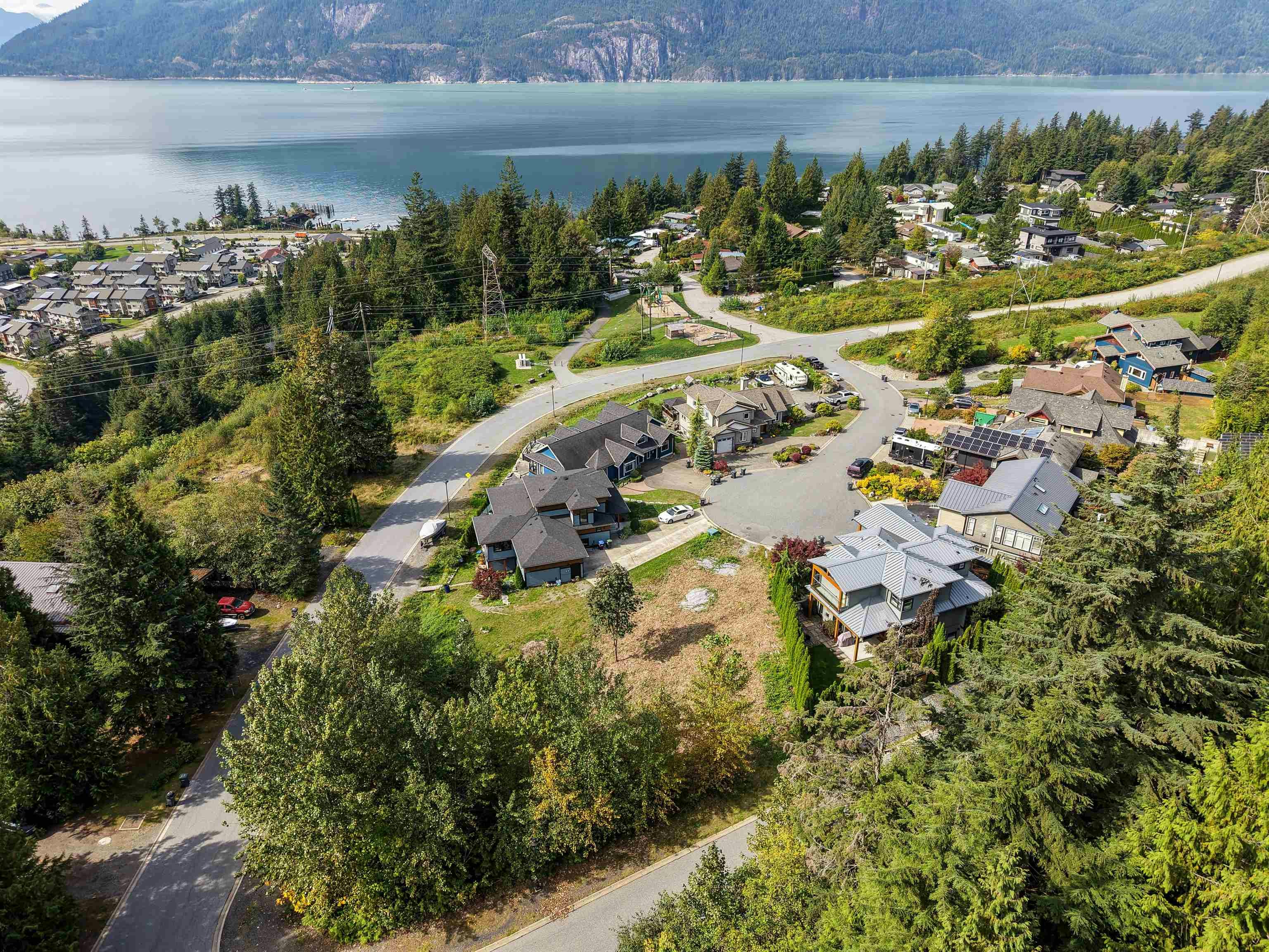 936 Thistle Place, Squamish, BC, V8B 1J2 - 6