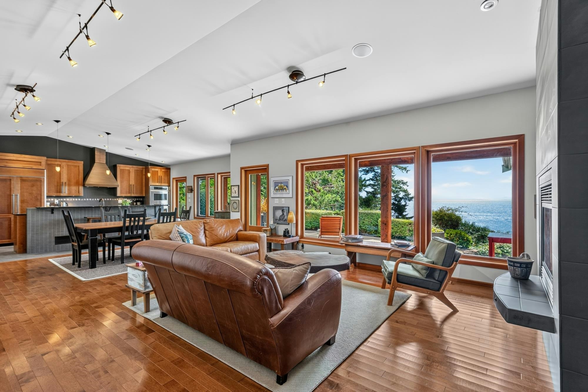 987 Gower Point Road - 4