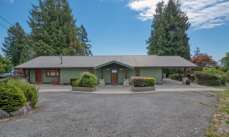 987 Gower Point Road