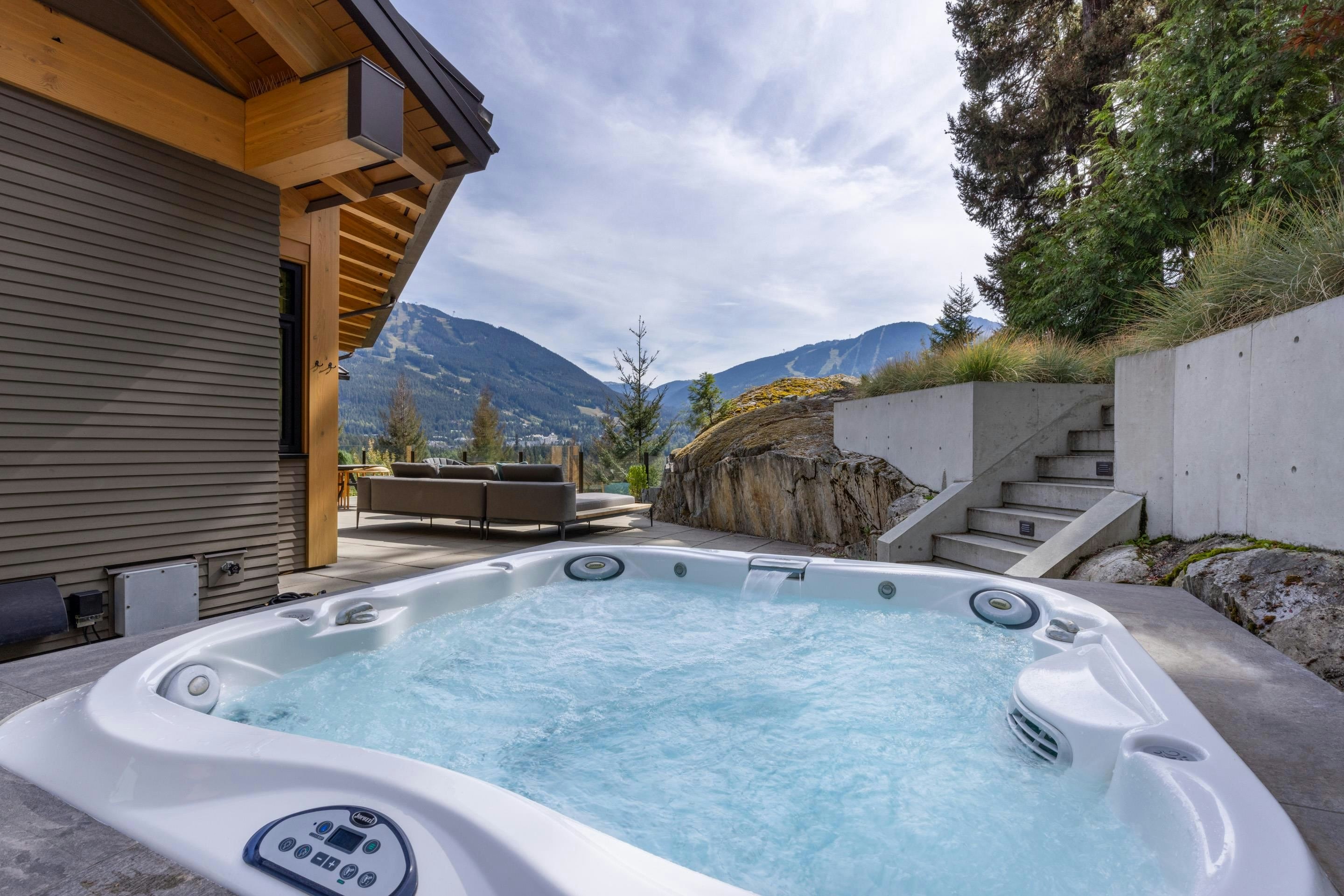 7465 Treetop Lane, Whistler, BC, V8E 0E9 - 13