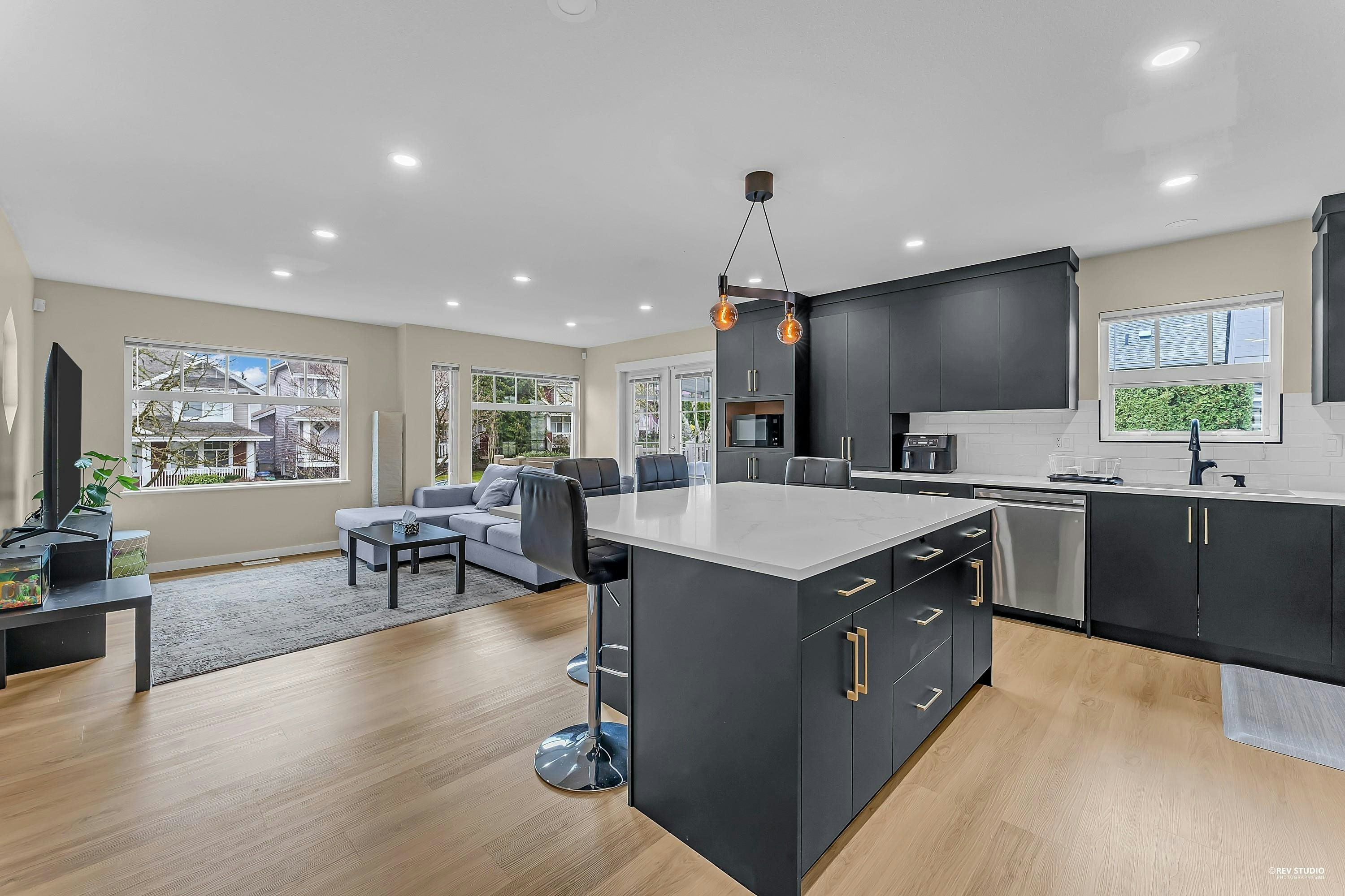 21-15188 62a Avenue, Surrey, BC, V3S 1W7 - 11