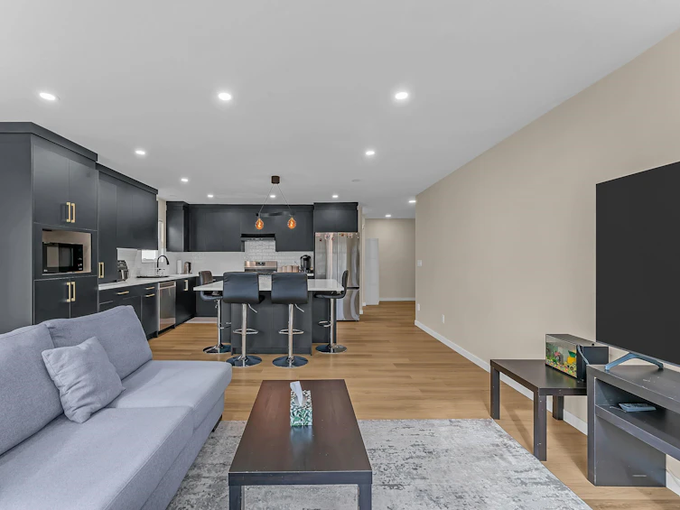 21-15188 62a Avenue, Surrey, BC, V3S 1W7 - 9