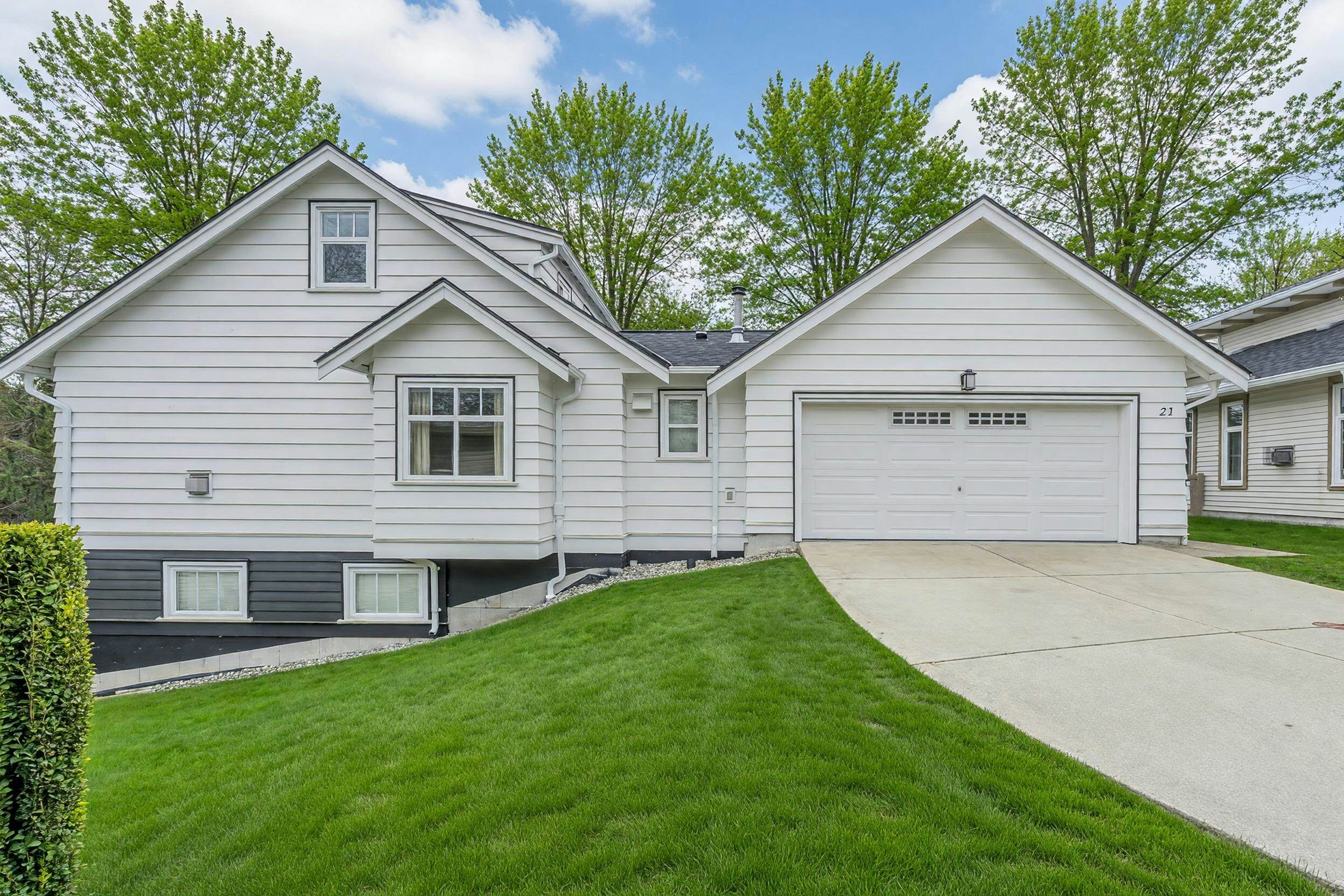 21-15188 62a Avenue, Surrey, BC, V3S 1W7 - 2