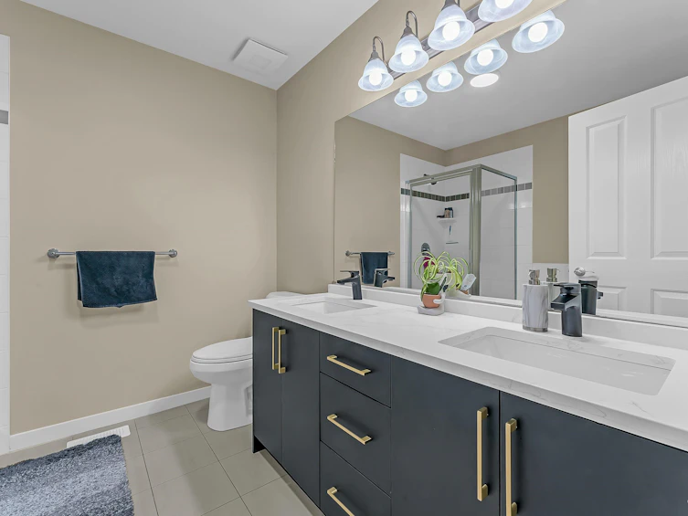 21-15188 62a Avenue, Surrey, BC, V3S 1W7 - 21