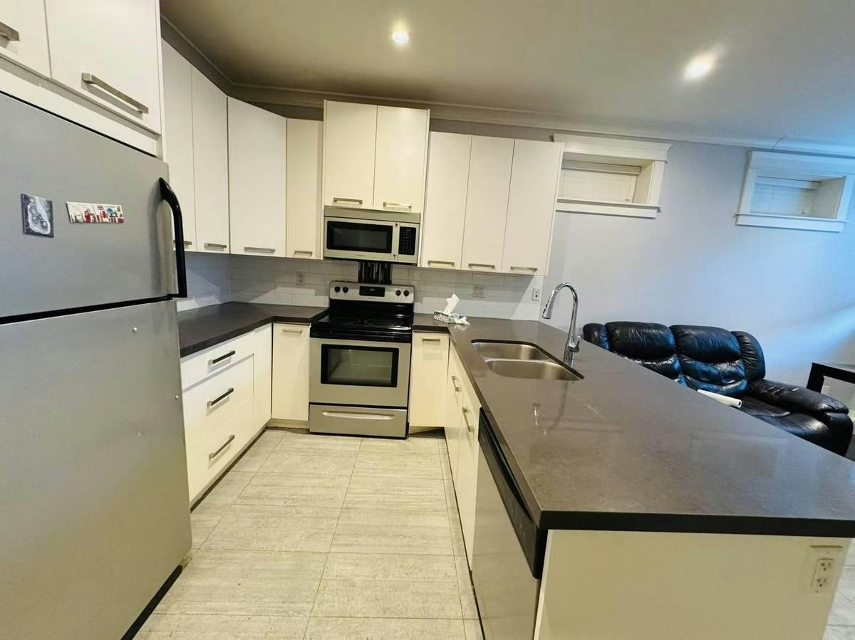 2900 W 41st Avenue, Vancouver, BC, V6N 3C7