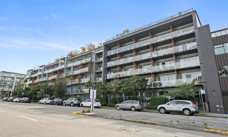 413-256 E 2nd Avenue