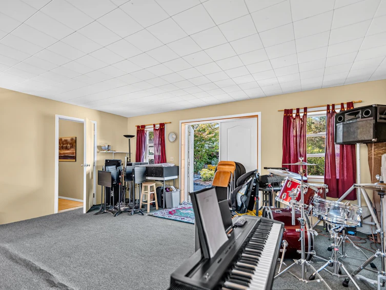 4735 Laurel Avenue, Sechelt, BC, V7Z 0B4 - 30