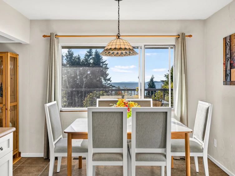 4735 Laurel Avenue, Sechelt, BC, V7Z 0B4 - 8