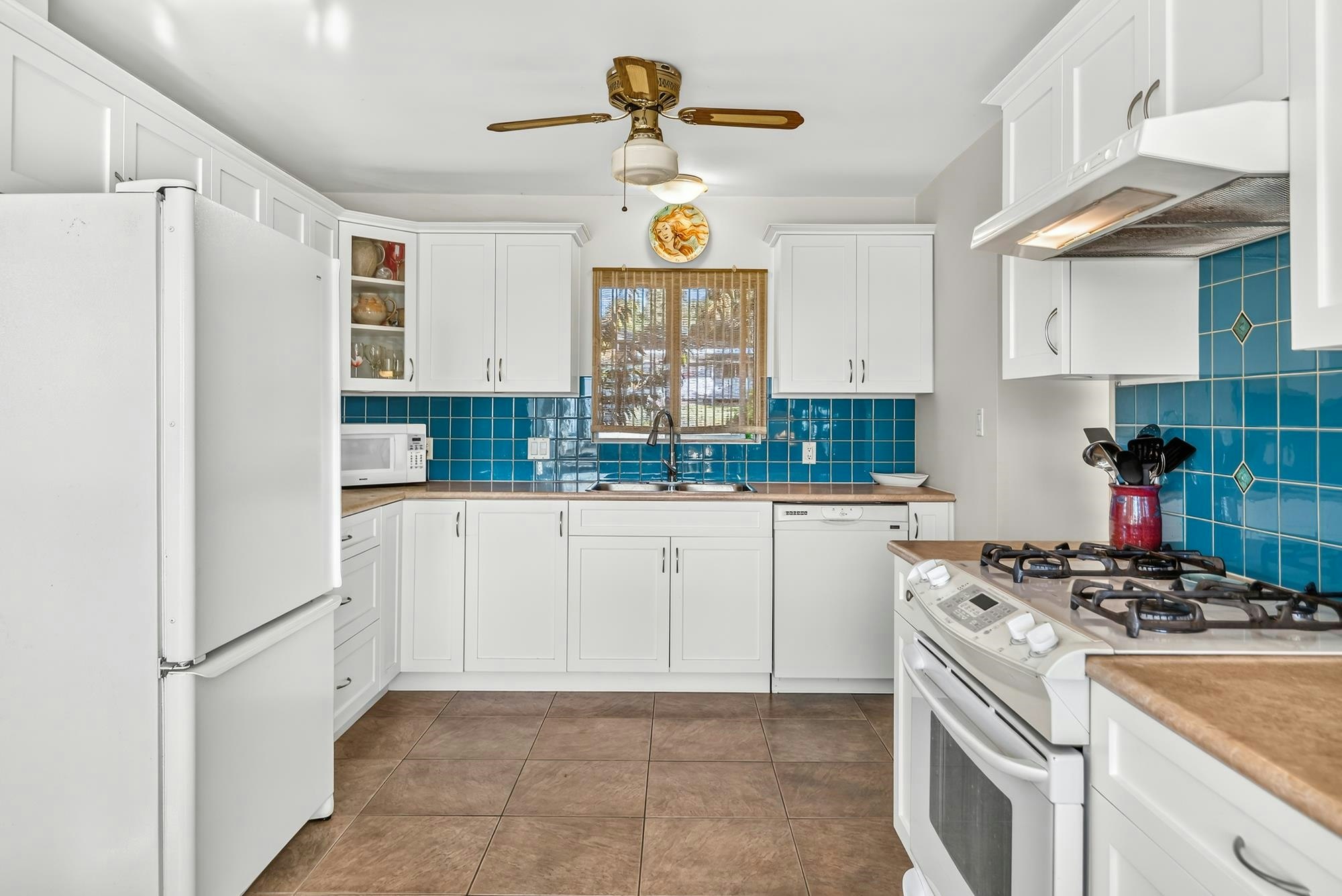 4735 Laurel Avenue, Sechelt, BC, V7Z 0B4 - 6