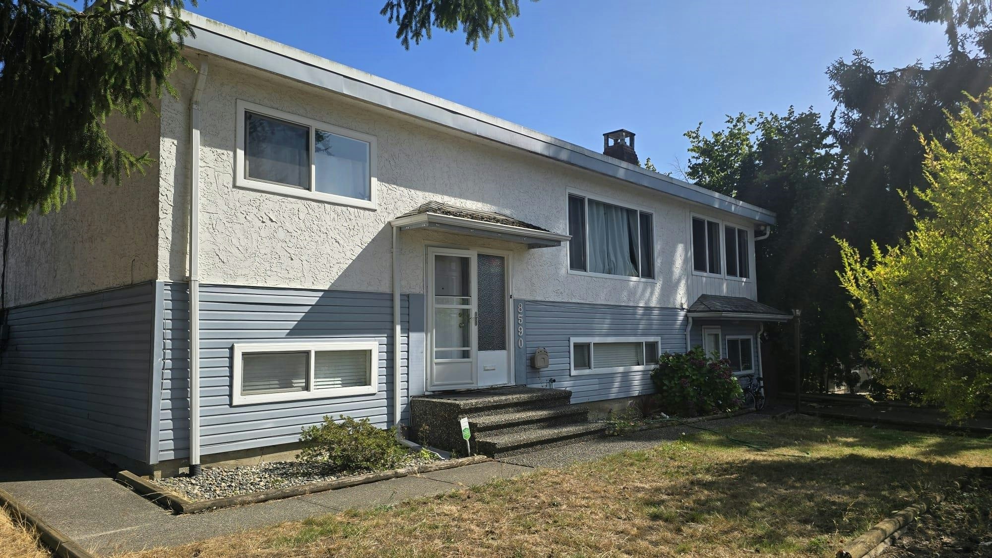 8590 151a Street, Surrey, BC, V3S 3J9