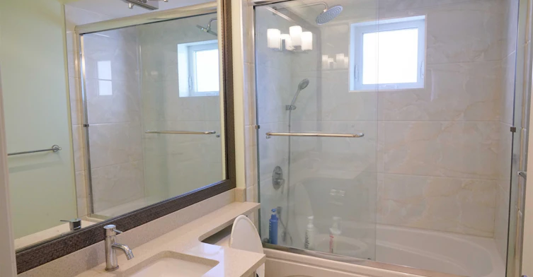 56 E 51st Avenue, Vancouver, BC, V5X 1B9 - 6