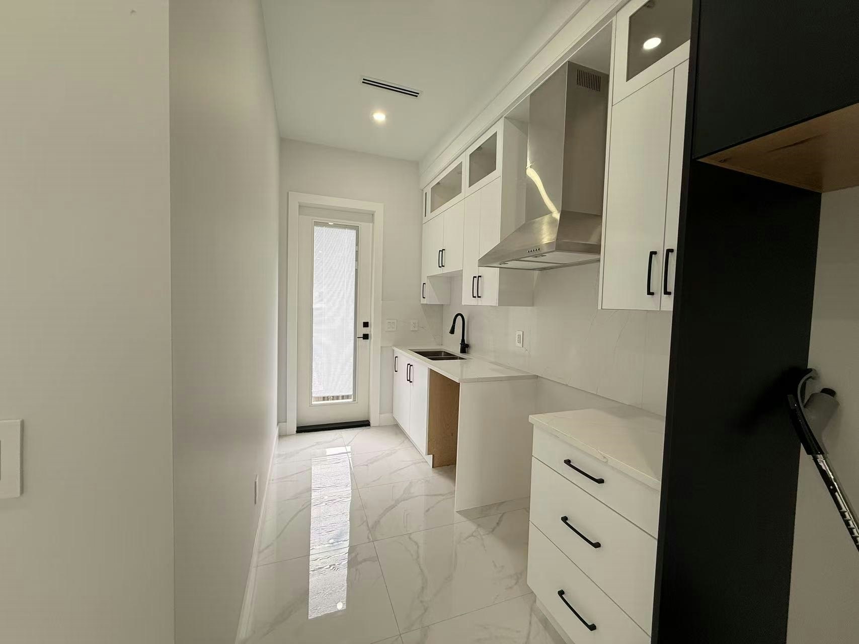 101-166xx 18a Avenue, Surrey, BC, V3Z 9X5 - 2
