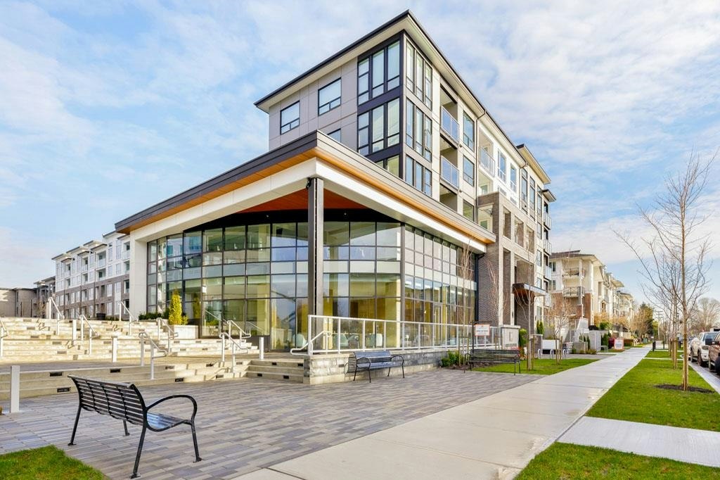 322-9213 Odlin Road, Richmond, BC, V6X 0V5