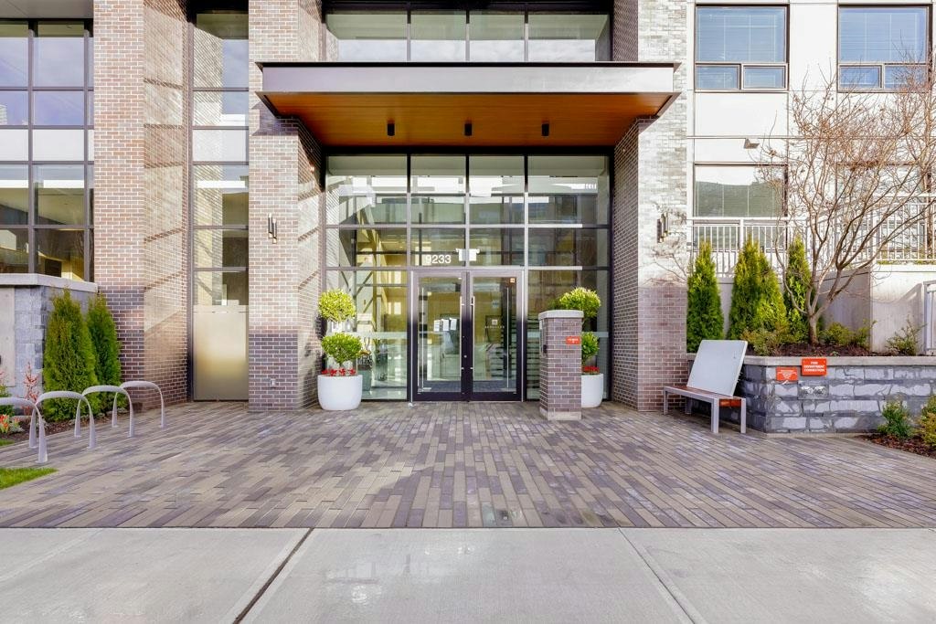 322-9213 Odlin Road, Richmond, BC, V6X 0V5 - 2