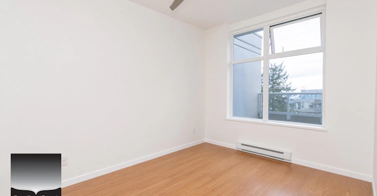 9232 University Crescent, Burnaby, BC, V5A 0C8 - 8