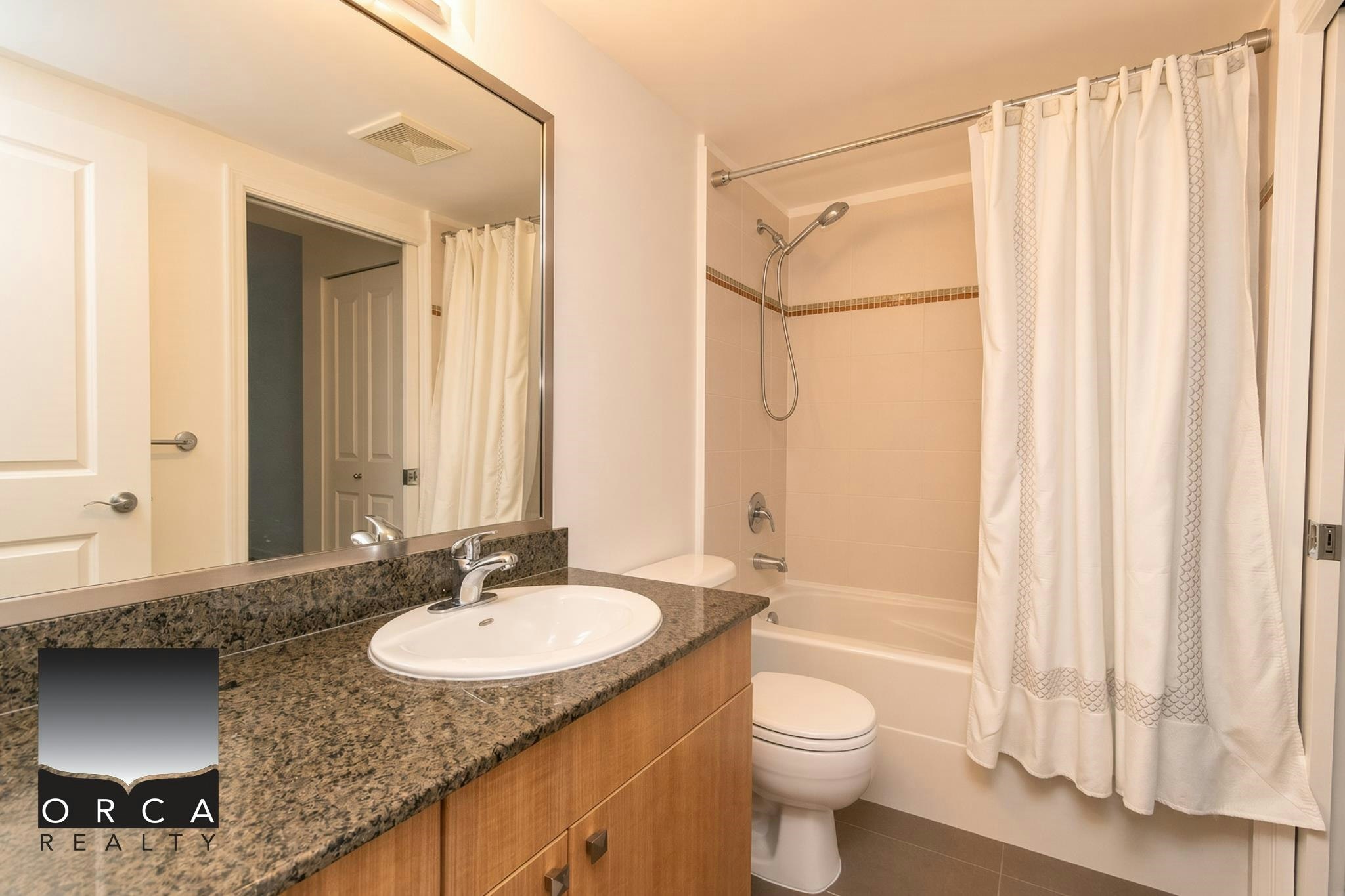 9232 University Crescent, Burnaby, BC, V5A 0C8 - 15
