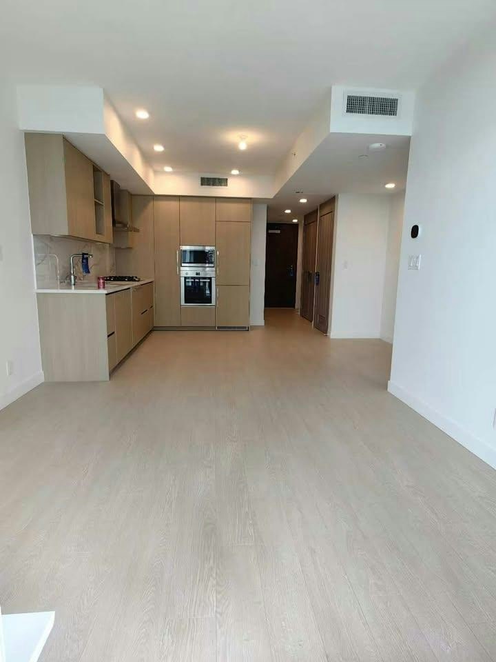 10XX-13778 100 Avenue, Surrey, BC, V3T 0V3 - 3