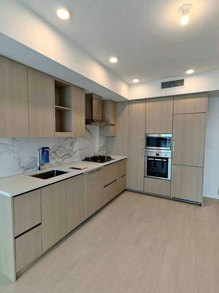 10XX-13778 100 Avenue, Surrey, BC, V3T 0V3 - 2