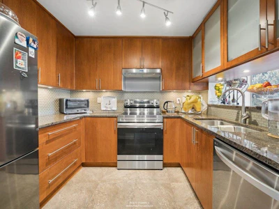 215-456 Moberly Road - 3