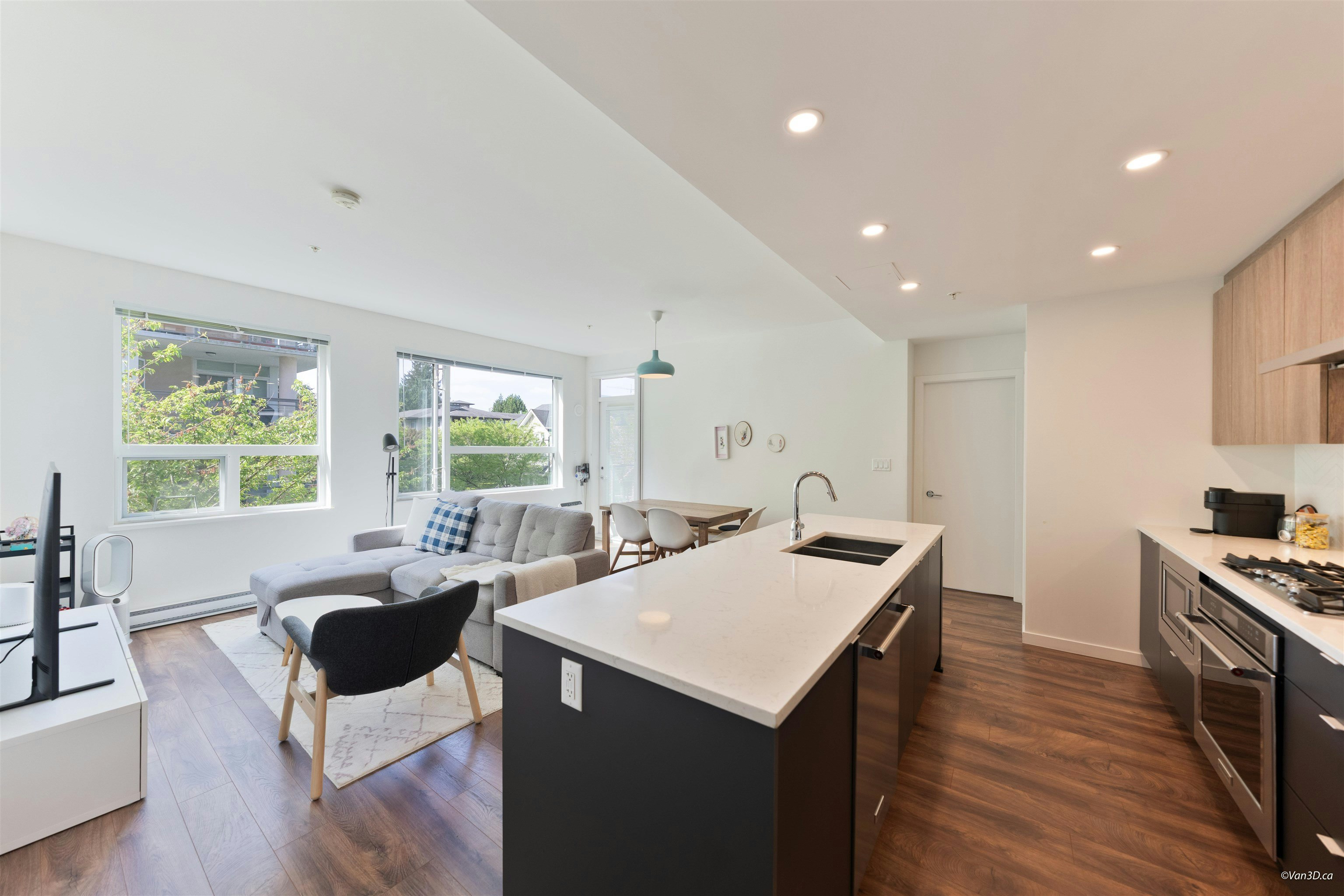 208-717 Breslay Street, Coquitlam, BC, V3J 0J3