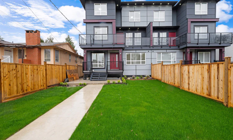 102-10432 128 Street