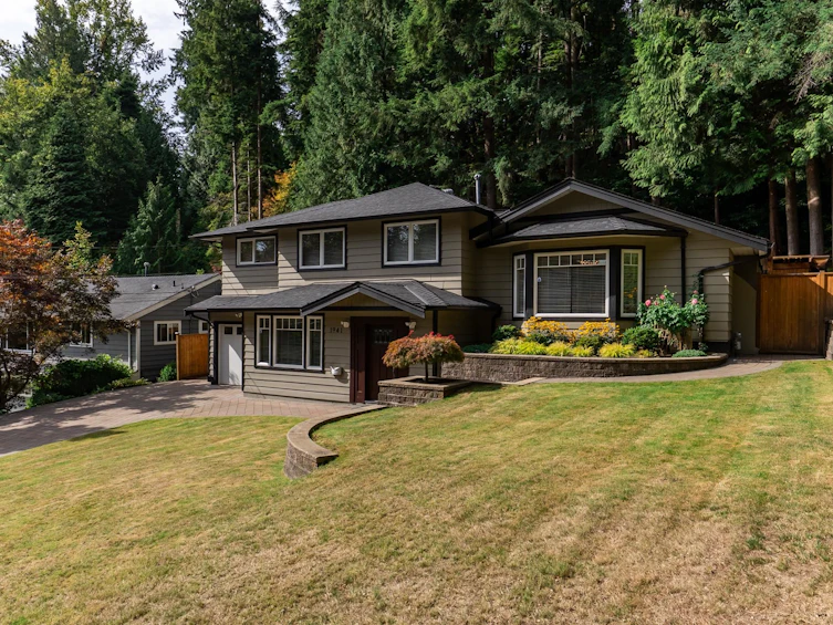 1941 Arborlynn Drive, North Vancouver, BC, V7J 2V7
