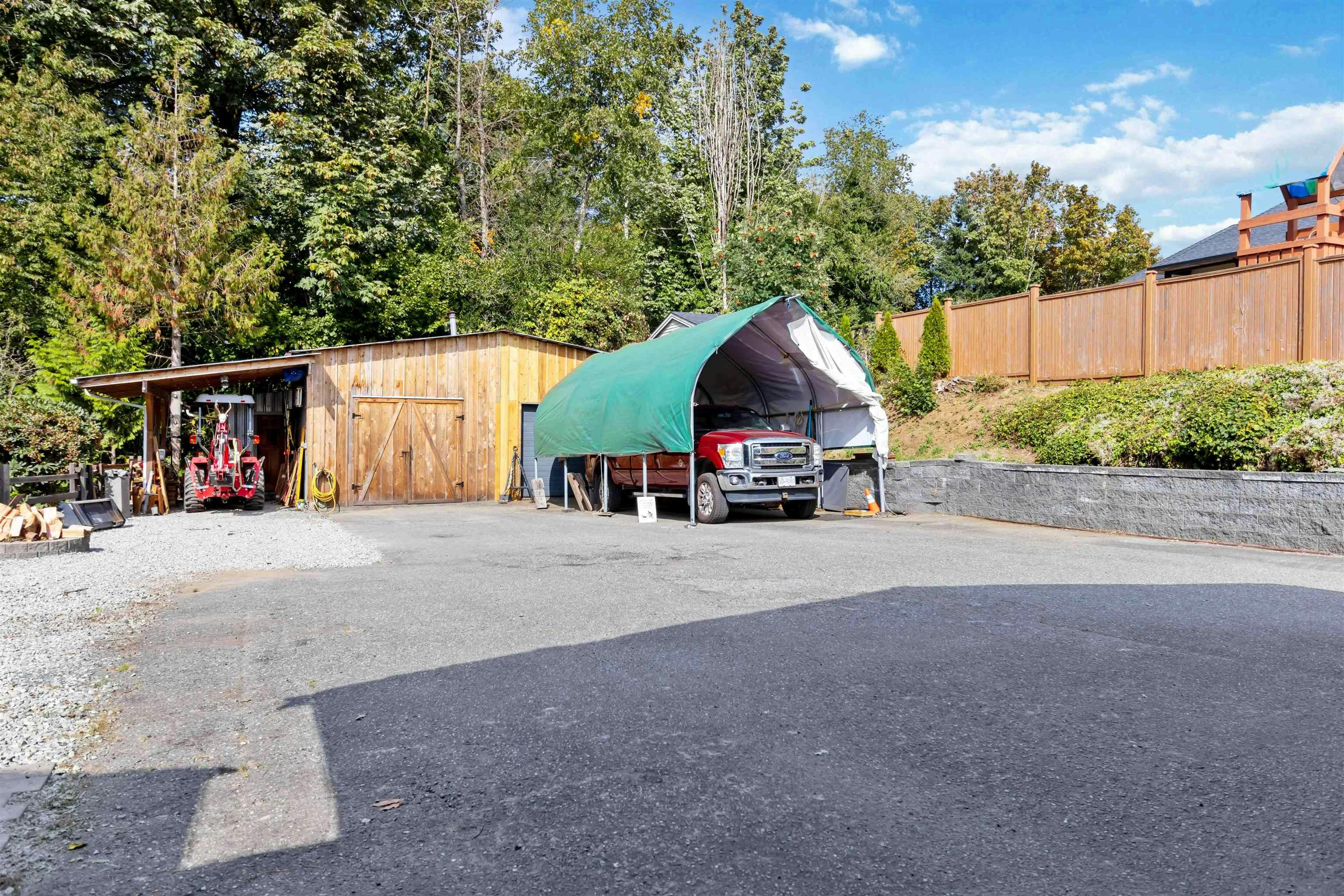 33017 14th Avenue, Mission, BC, V2V 2P3 - 32