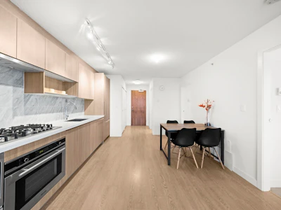 3209-13696 100 Avenue - 5
