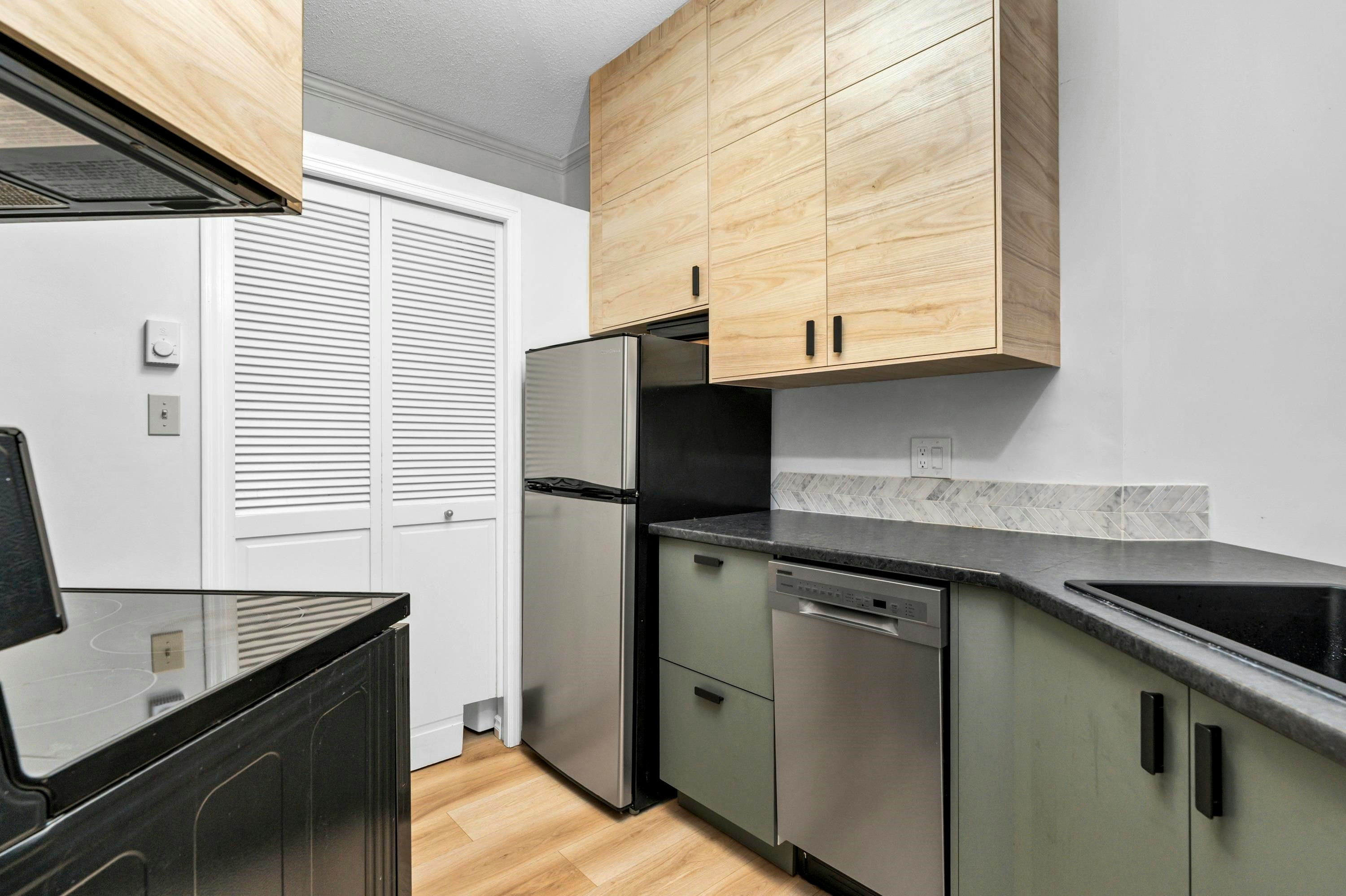 107-1100 W 7th Avenue, Vancouver, BC, V6H 1B4 - 13