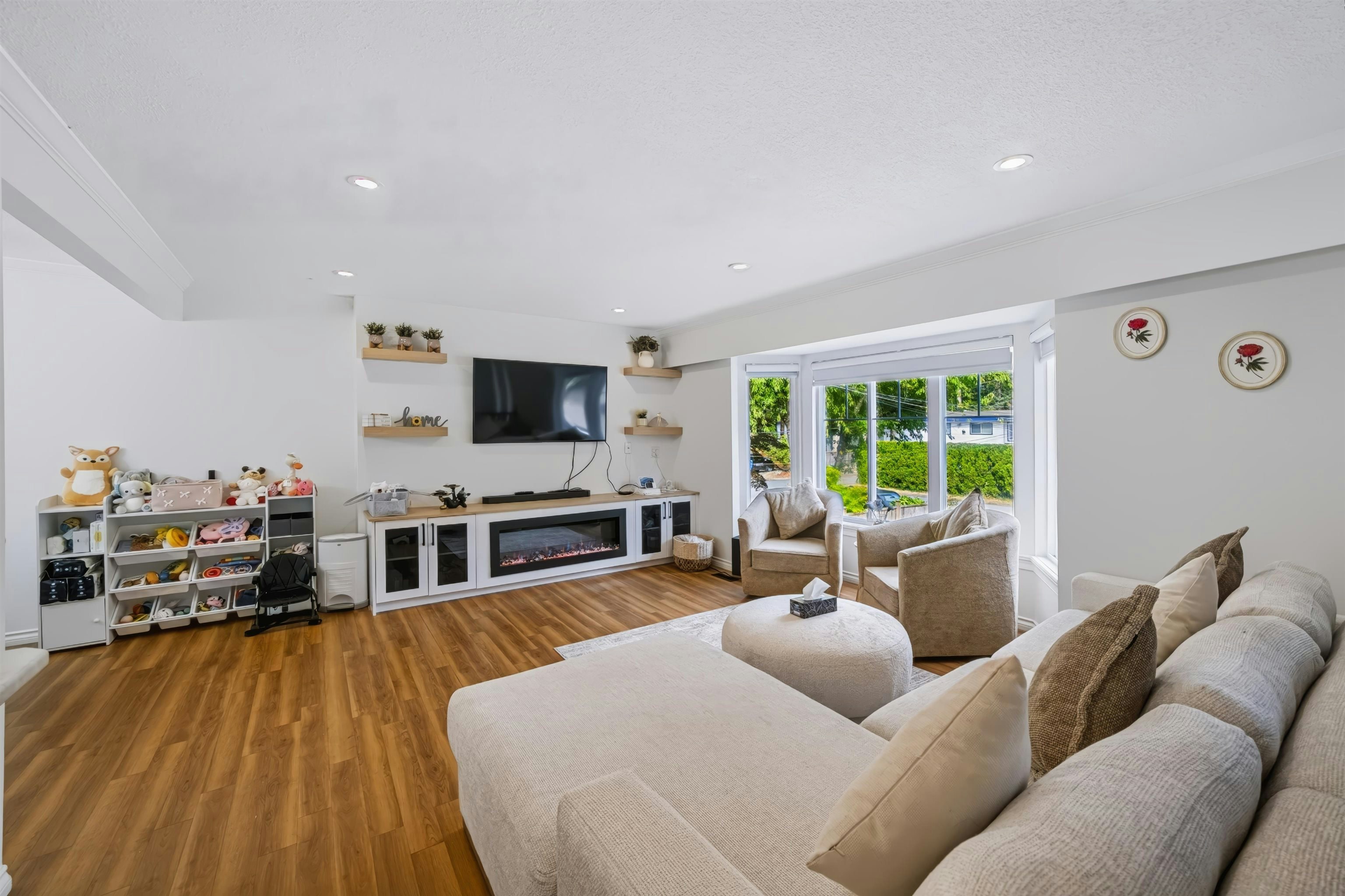 20046 37a Avenue - 5
